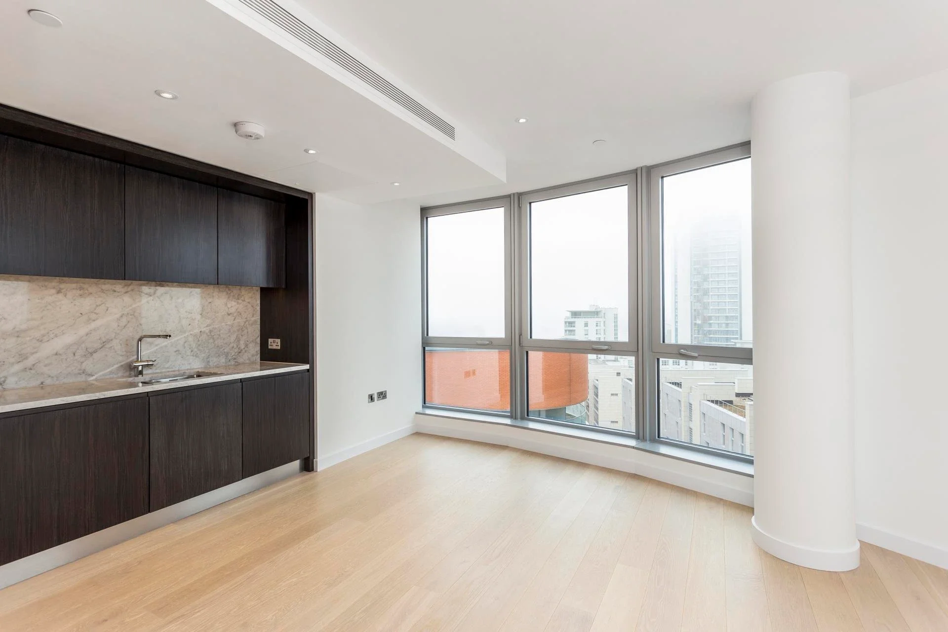 Flat Dominion Walk in Greater London