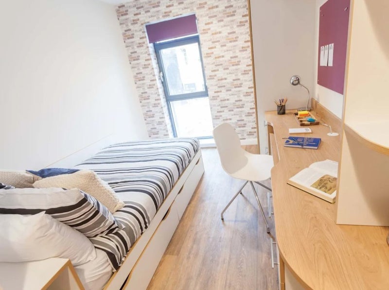 Room Hanover Square in Newcastle upon Tyne