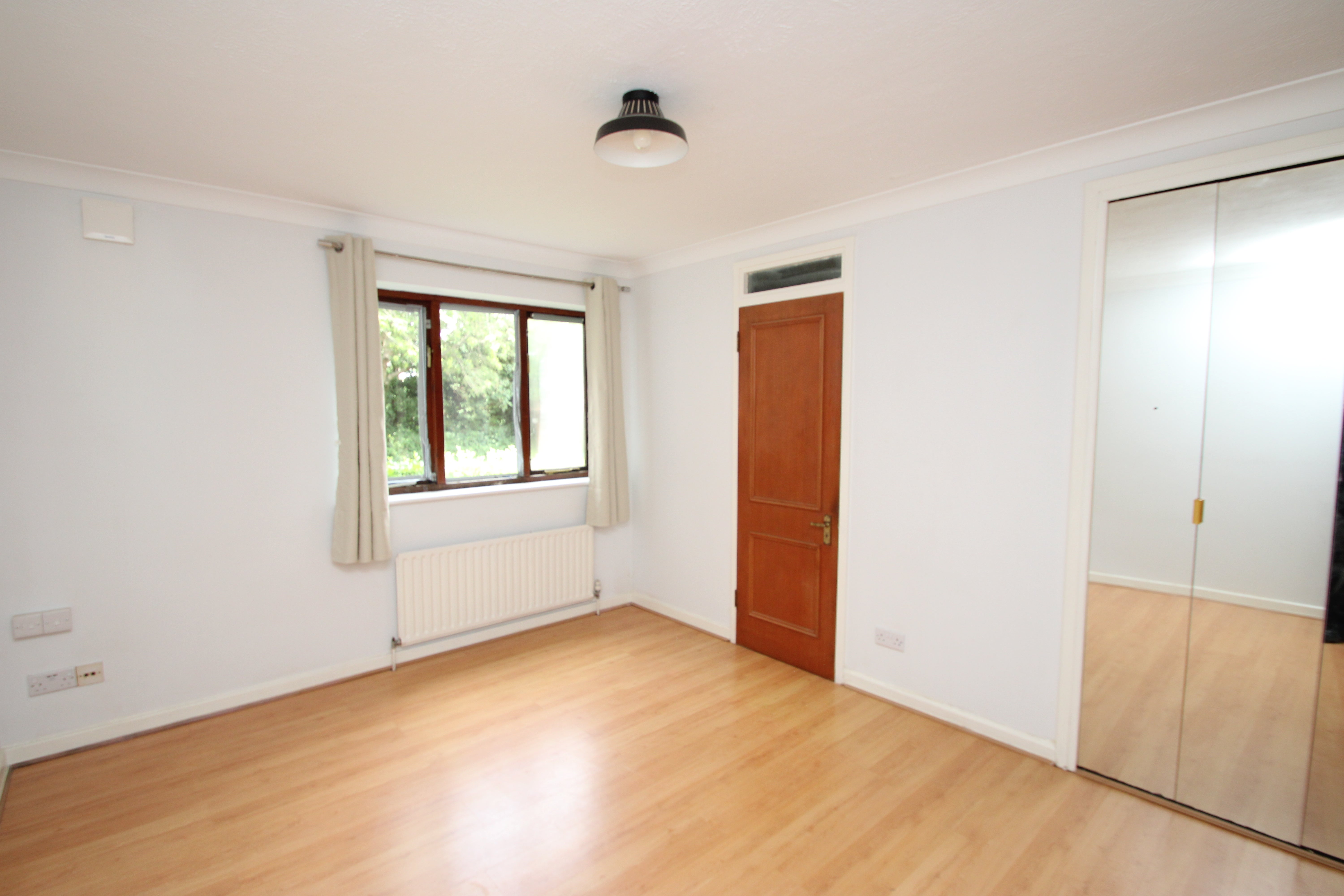 Flat Campion Close in Greater London
