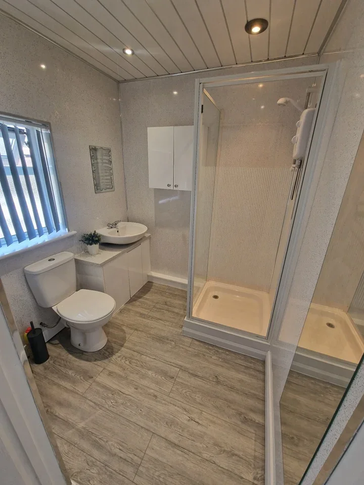 Room Miranda Close in Birmingham