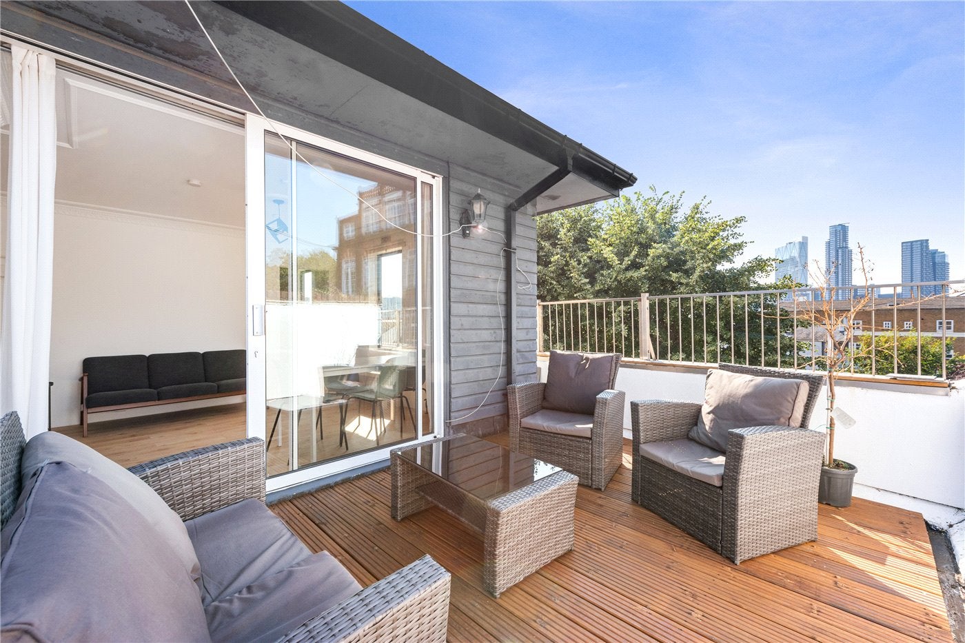 Flat Wood Close in Greater London