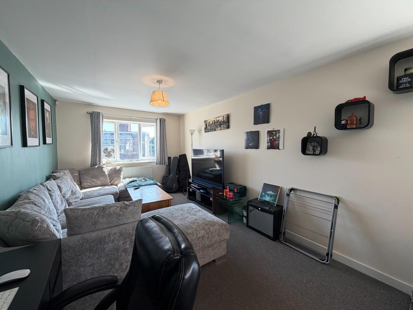 Flat Weedon Road in Northampton