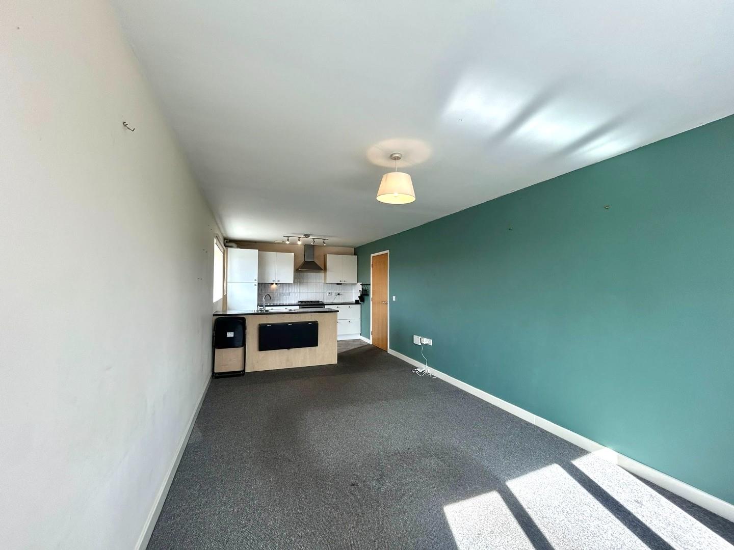 Flat Weedon Road in Northampton