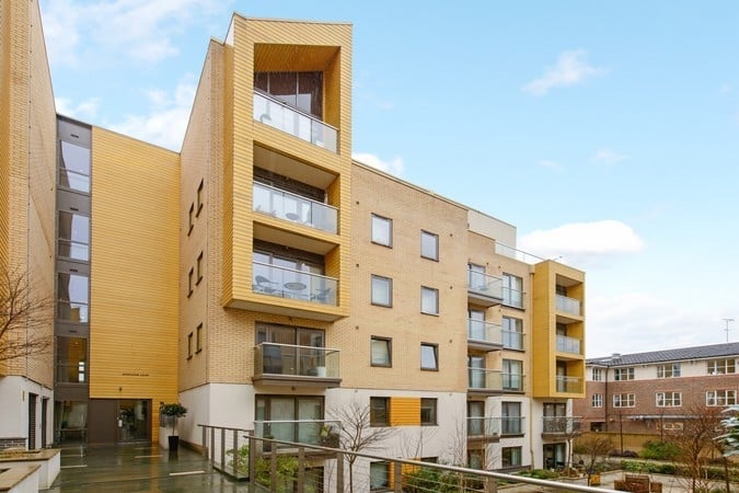 Flat Granville Road in Greater London