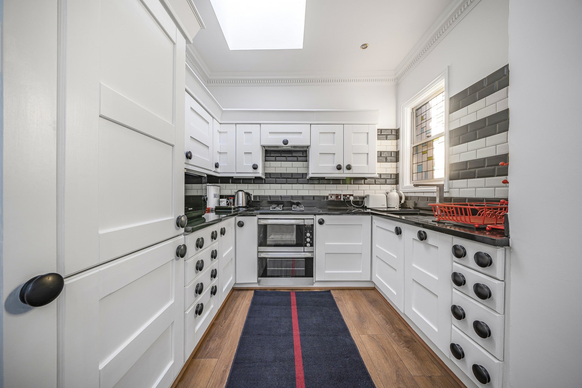 Flat Belsize Square in Greater London