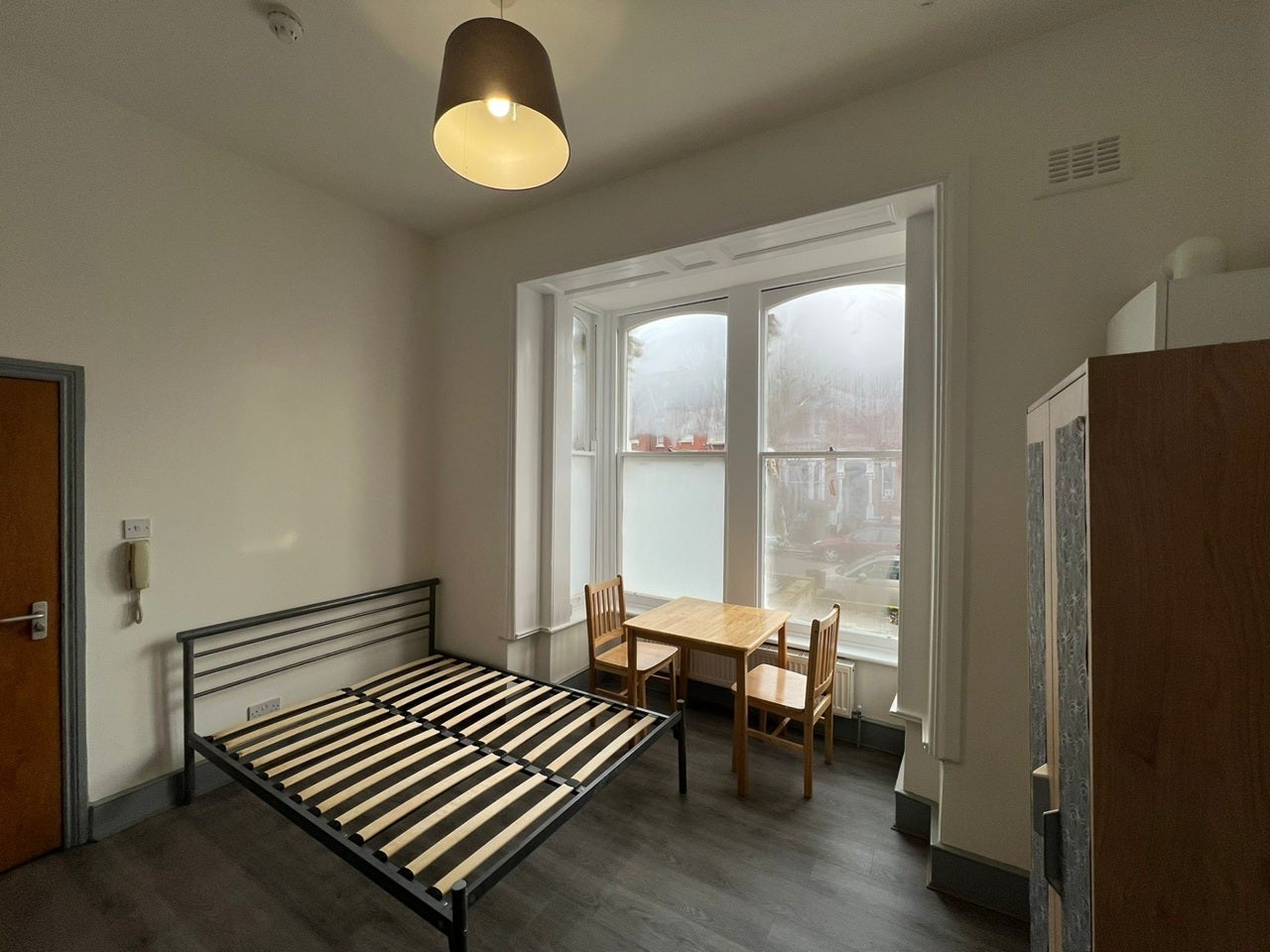 Room Mount View Road in Greater London