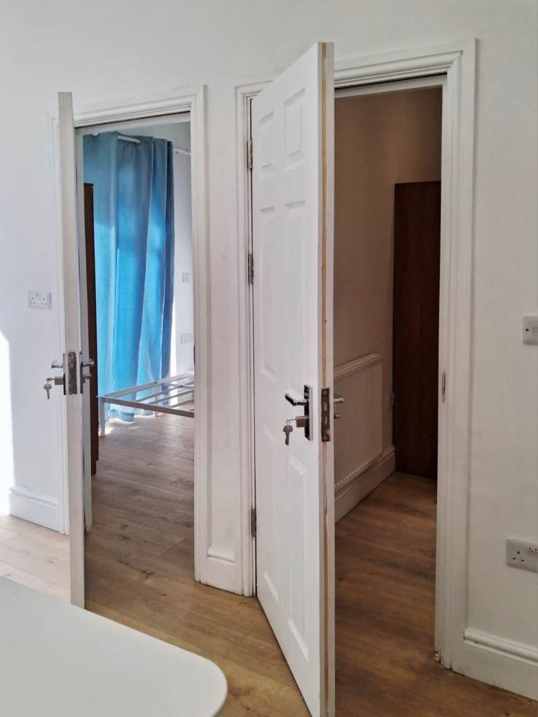 Flat West Barnes Lane in Greater London