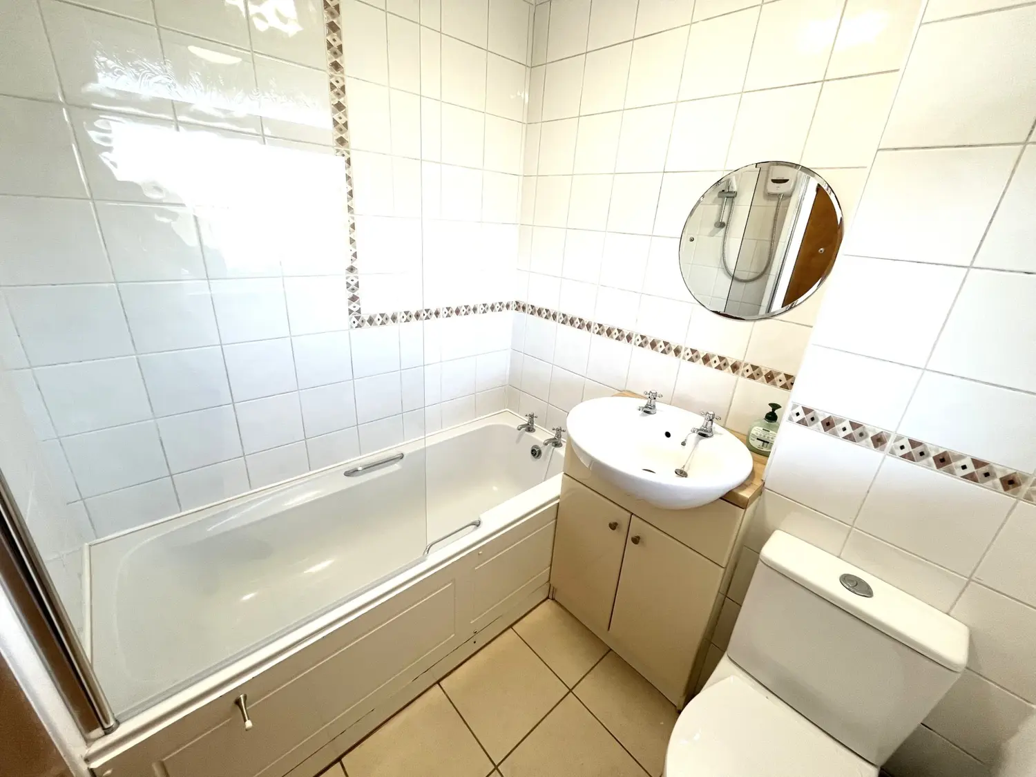 Flat Mayland Road in Witham