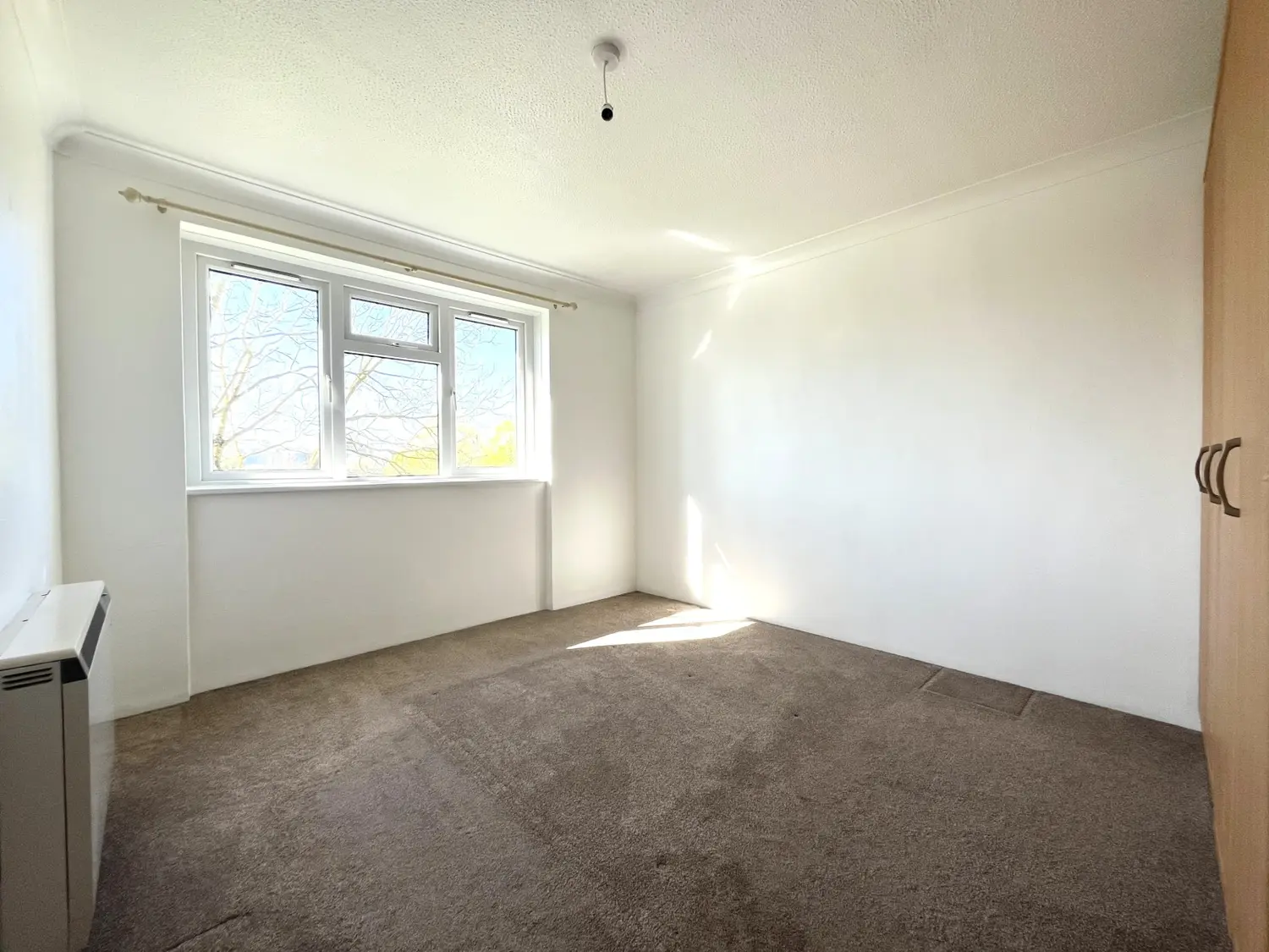 Flat Mayland Road in Witham