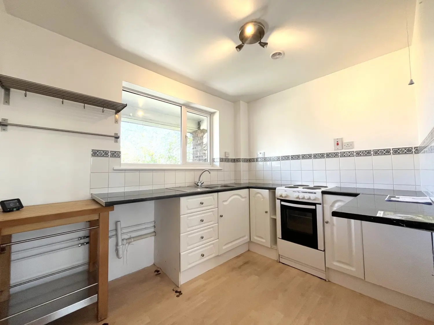 Flat Mayland Road in Witham