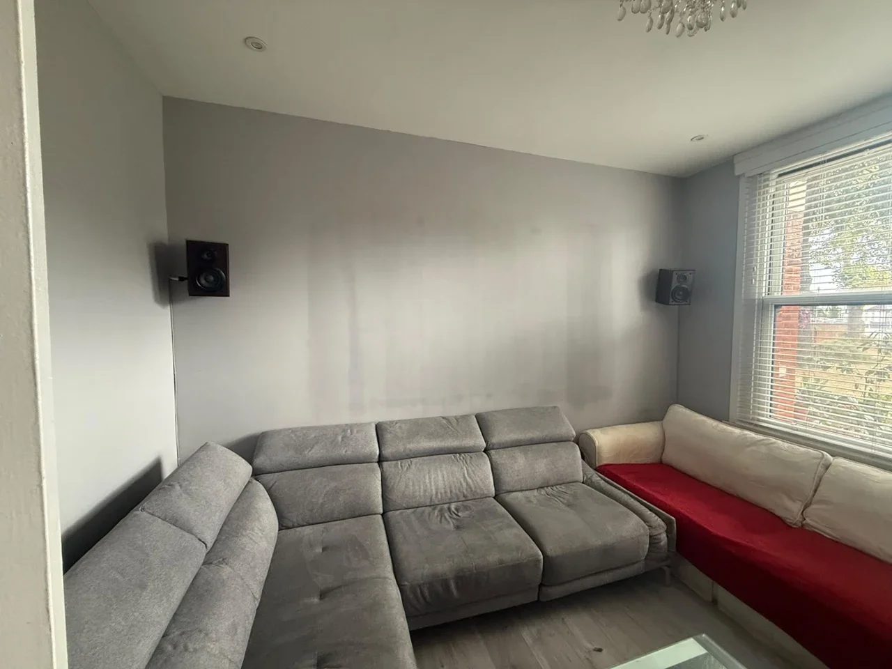 Flat Wennington Road in Greater London
