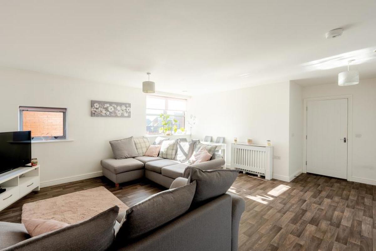 Flat Bartholomews Square in Bristol
