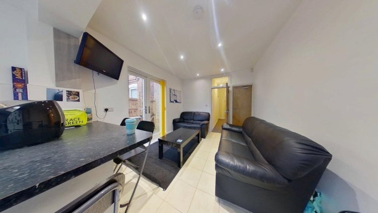 House Teversal Avenue in Nottingham