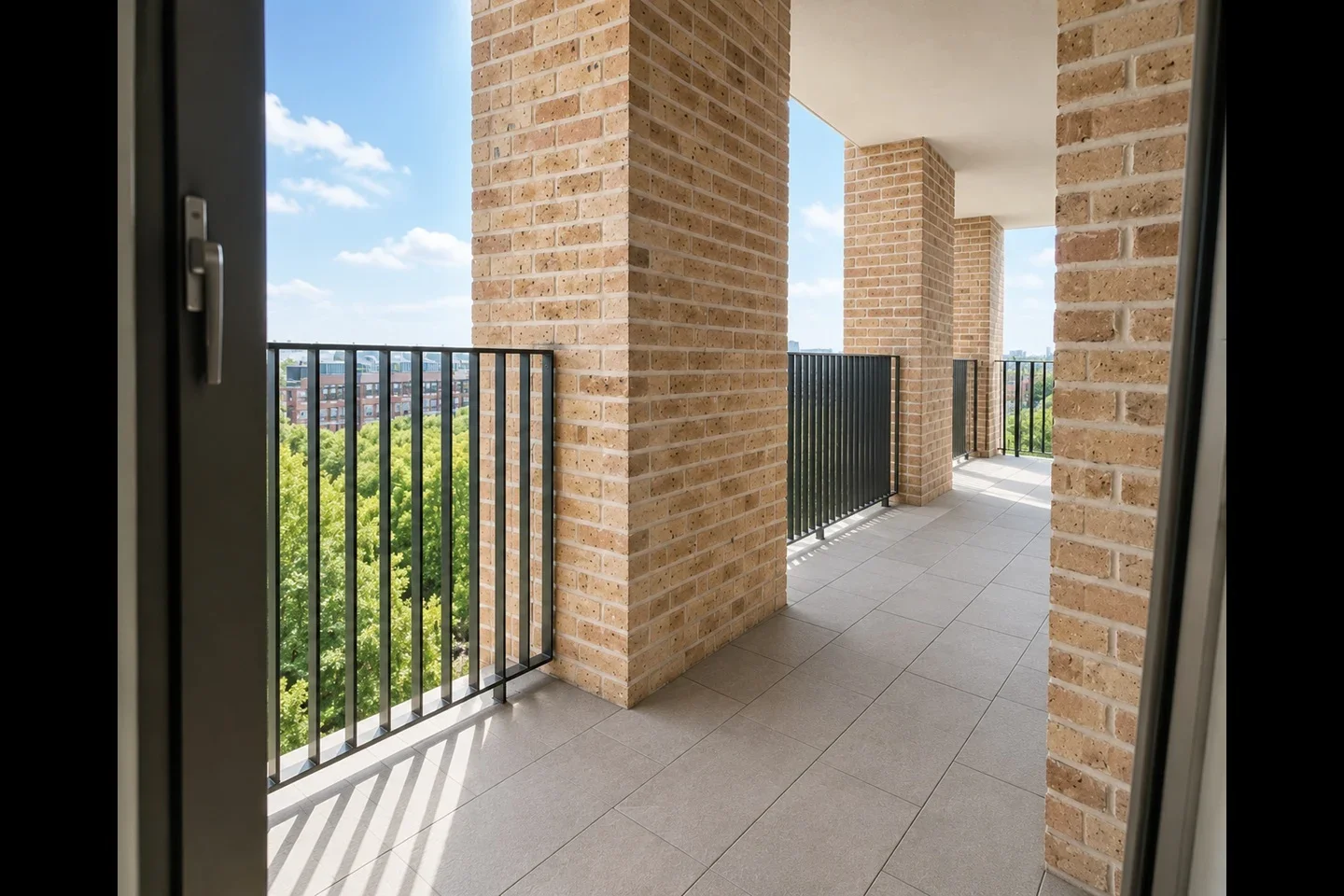 Flat Dudden Hill Lane in Greater London