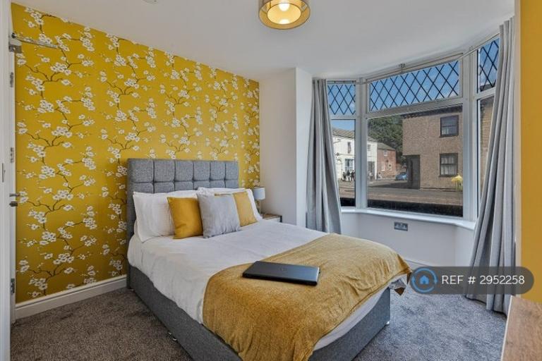 Room Shobnall Street in East Staffordshire