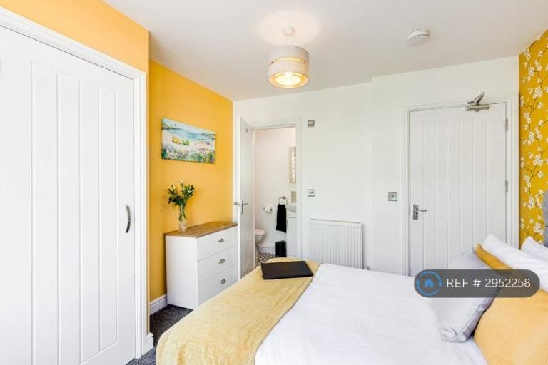 Room Shobnall Street in East Staffordshire