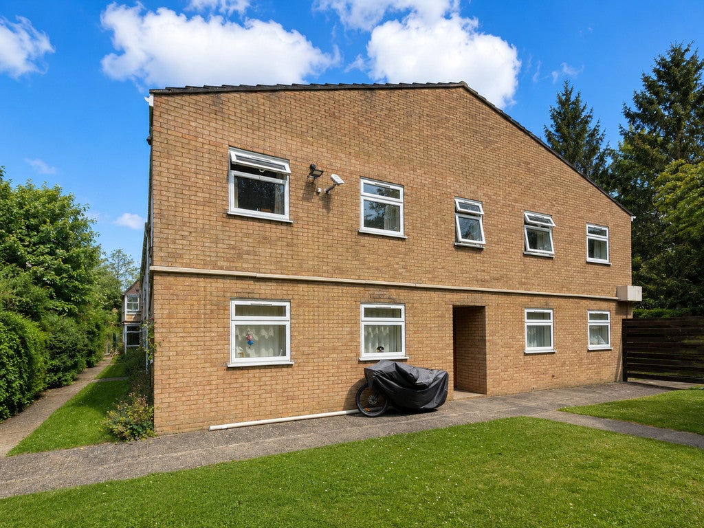 Flat Oyster Row in Cambridge