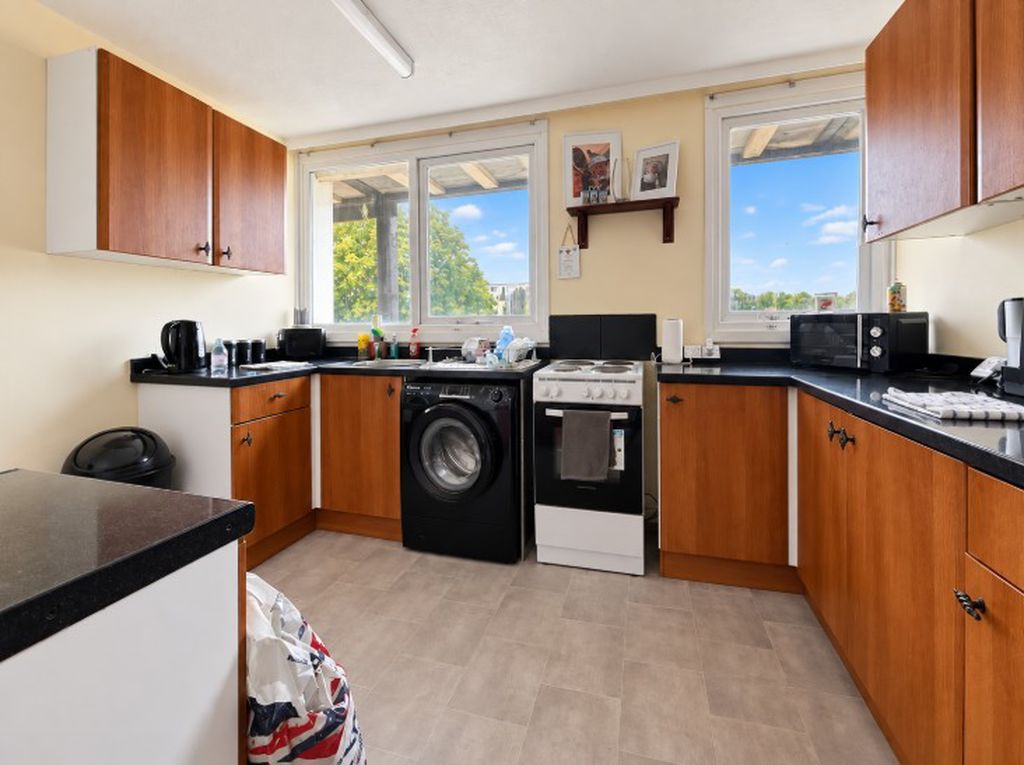 Flat Cornwell Close in Gosport