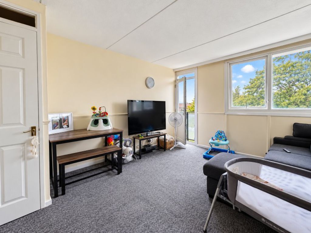 Flat Cornwell Close in Gosport