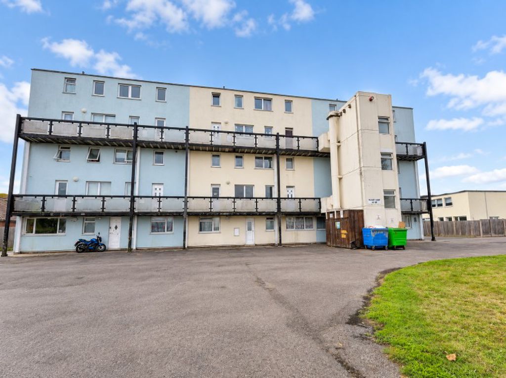 Flat Cornwell Close in Gosport