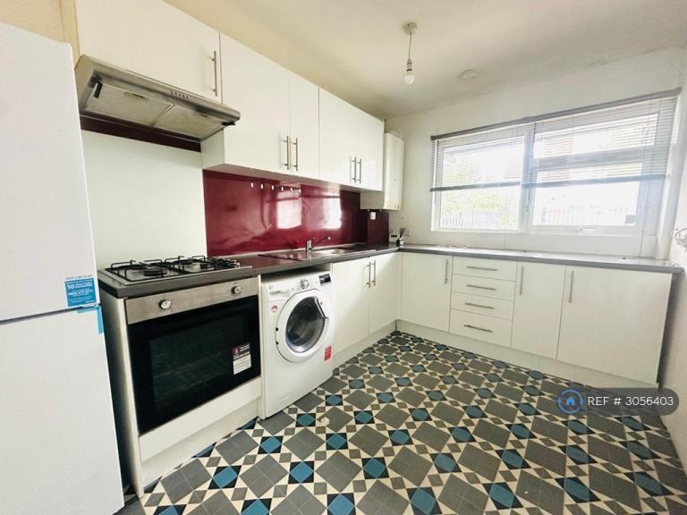 Flat Albyn Bank Road in Preston