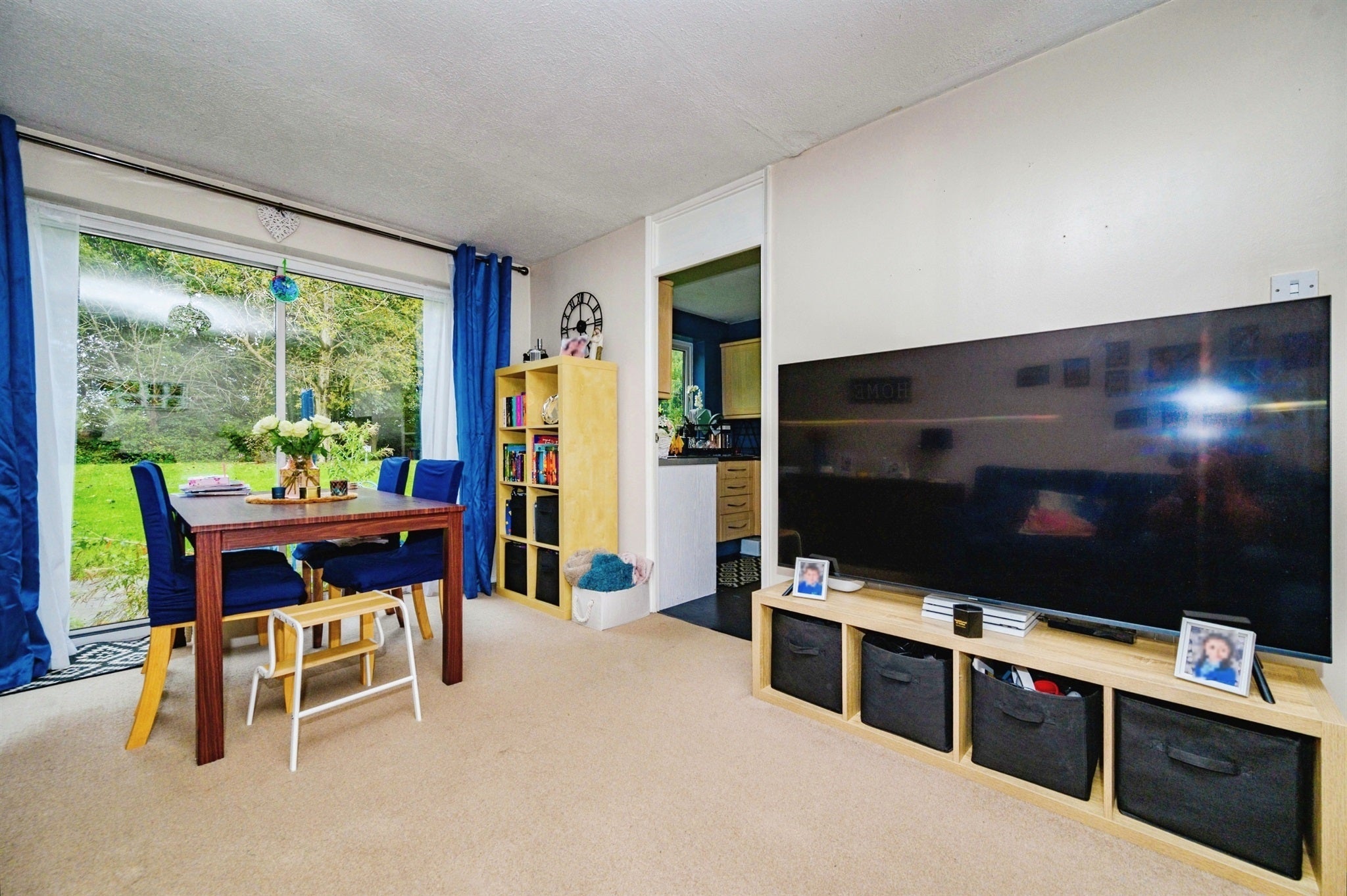 Flat Nightingale Walk in Dacorum