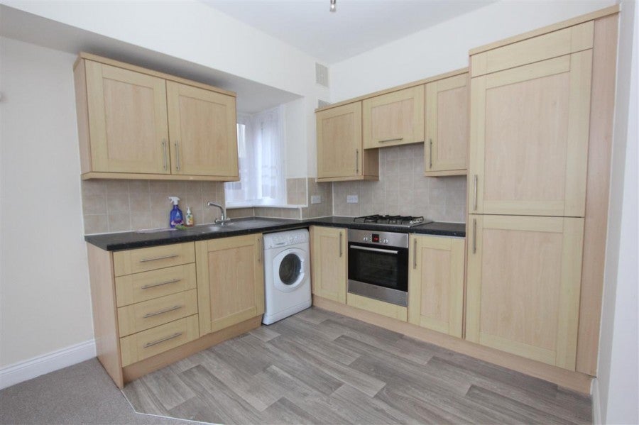 Flat Chatsworth Road in Greater London