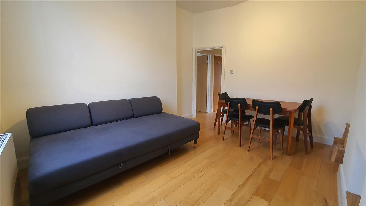 Flat Crayford Road in Greater London