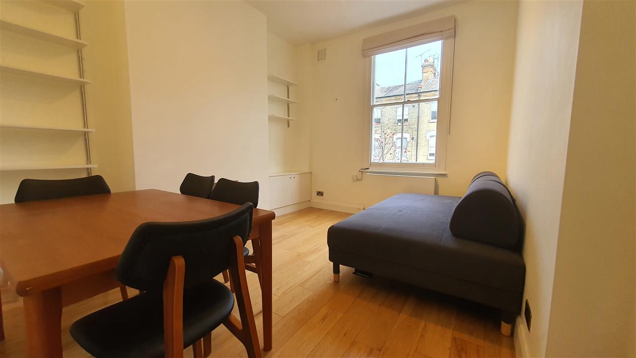 Flat Crayford Road in Greater London