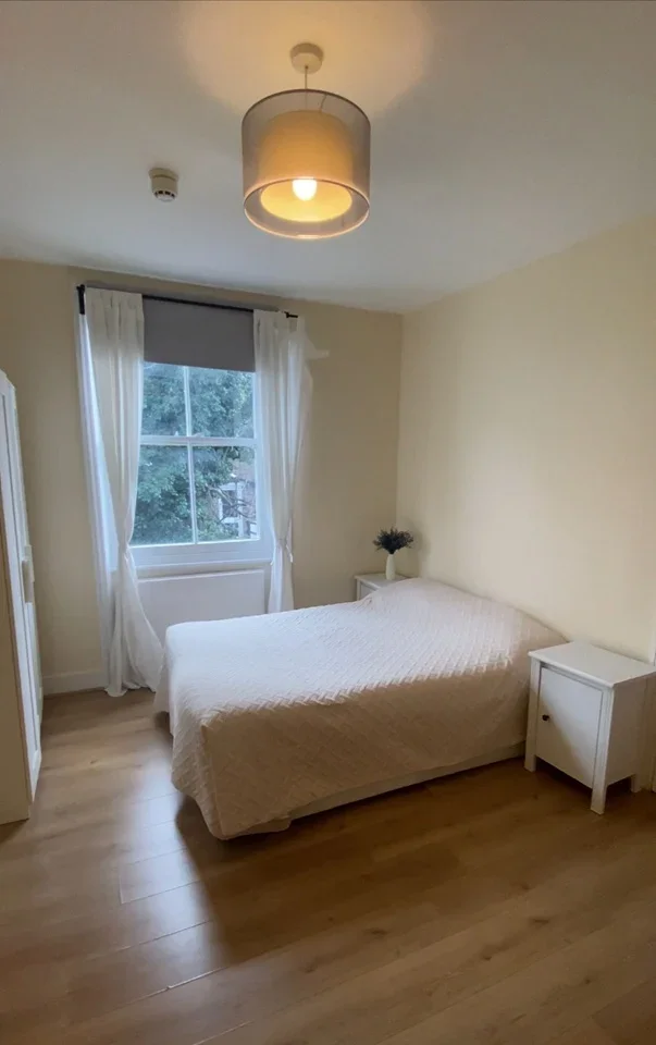 Room Anselm Road in Greater London