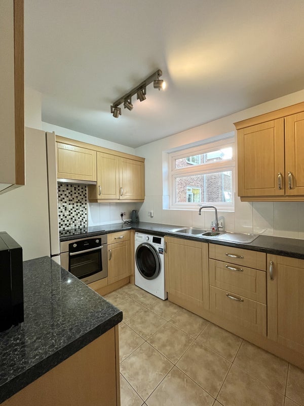 Room Wimbledon Park Road in Greater London