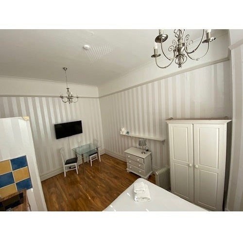 Room Matheson Road in Greater London