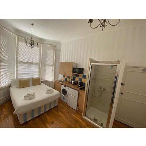 Room Matheson Road in Greater London