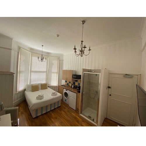 Room Matheson Road in Greater London