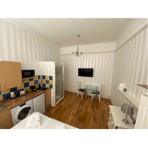 Room Matheson Road in Greater London