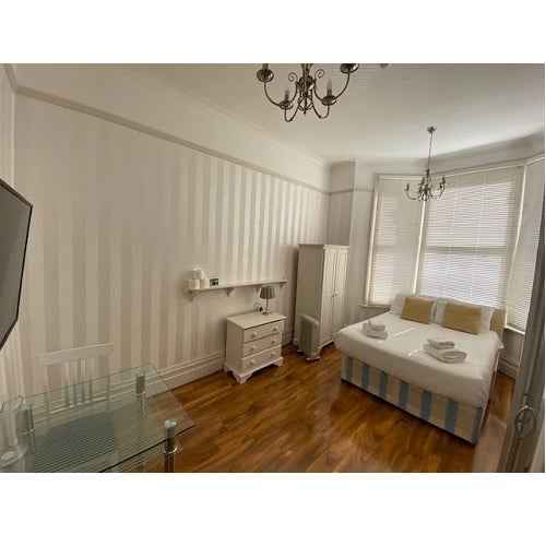 Room Matheson Road in Greater London