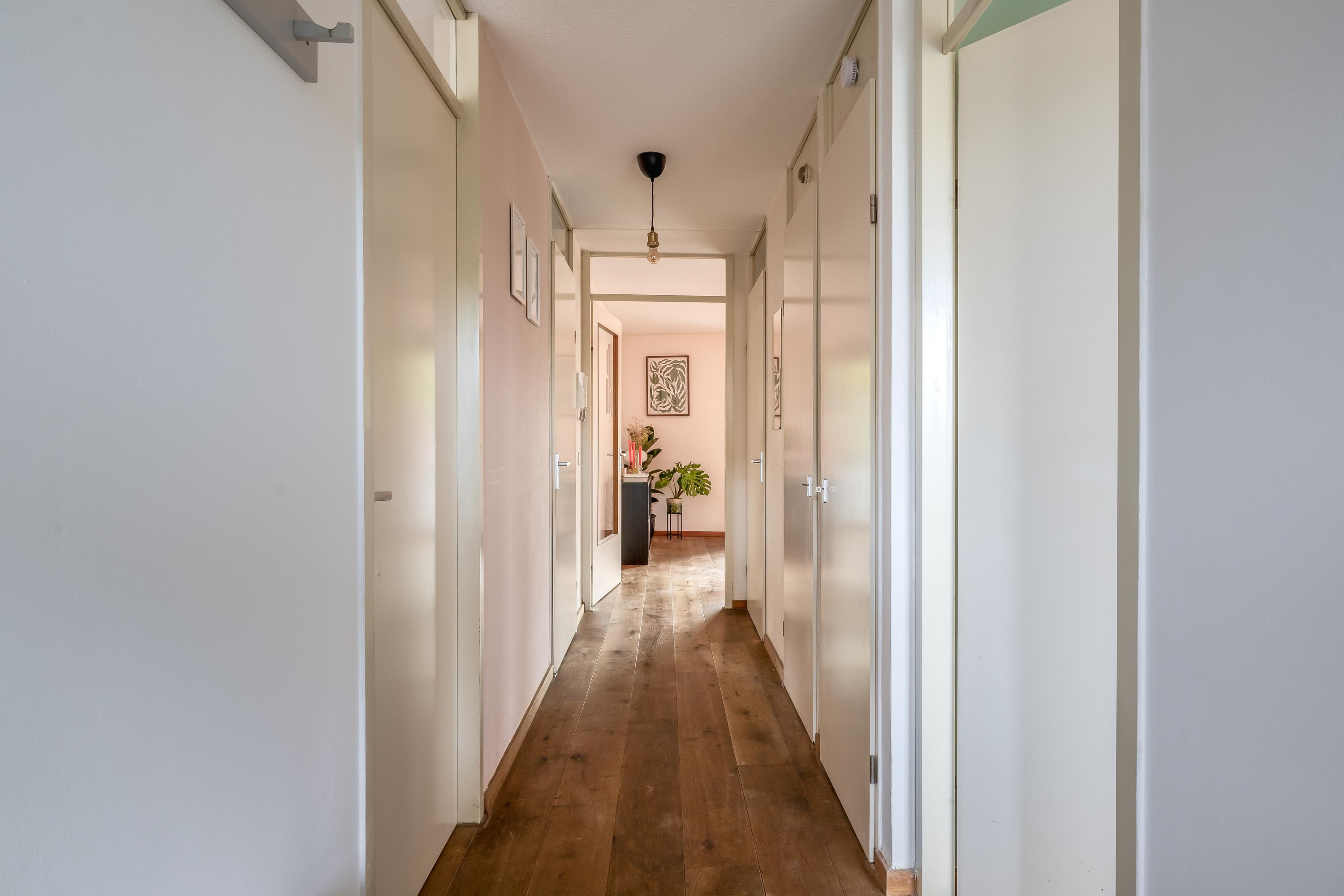 Appartement te koop: Claes de Vrieselaan 203, Rotterdam