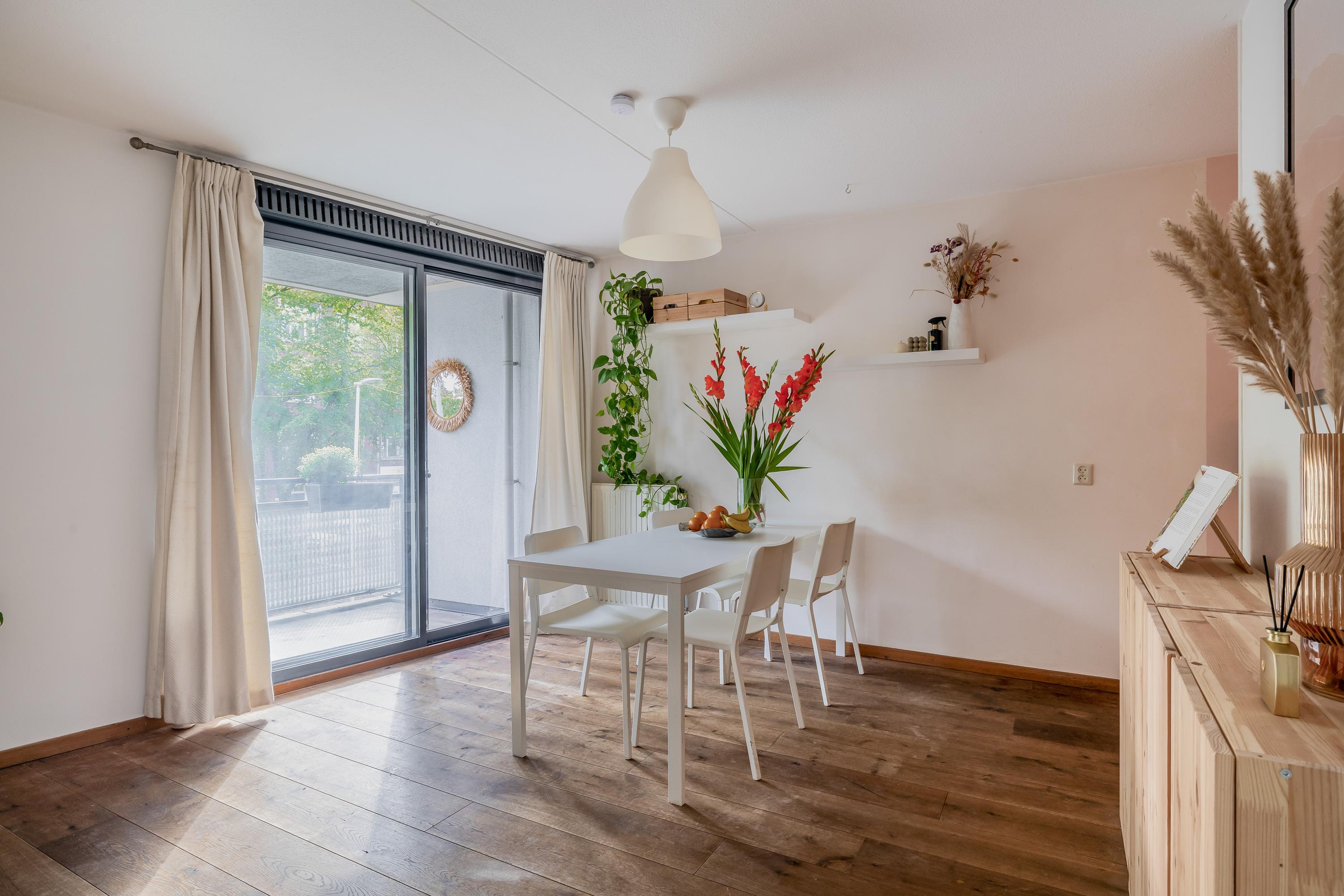 Appartement te koop: Claes de Vrieselaan 203, Rotterdam