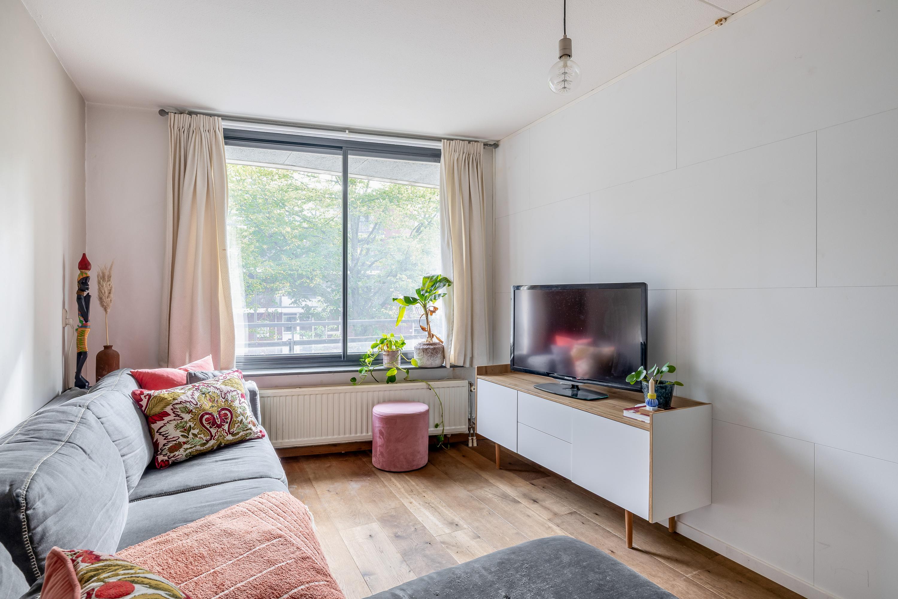 Appartement te koop: Claes de Vrieselaan 203, Rotterdam