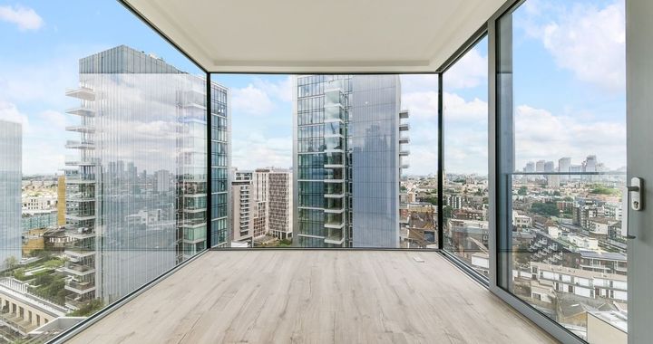 Flat Stable Walk in Greater London