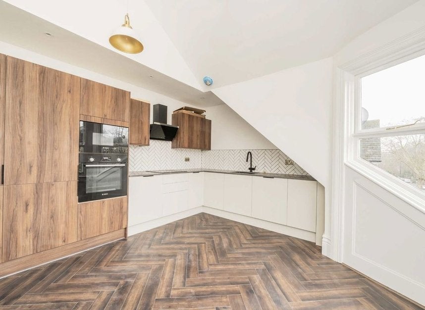 Flat Hillmarton Road in Greater London