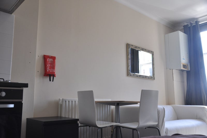 Flat Clapham Manor Street in Greater London