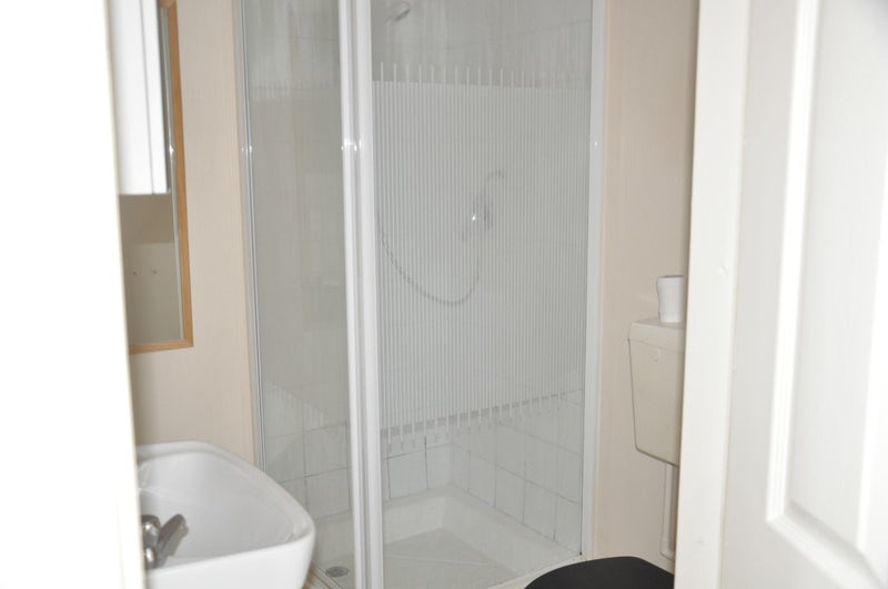 Flat Clapham Manor Street in Greater London