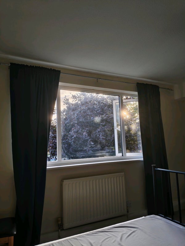 Room Dyke Drive in Greater London