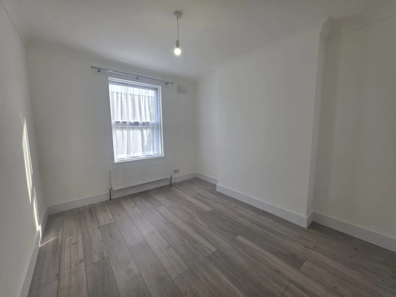 Flat Churchill Road in Greater London