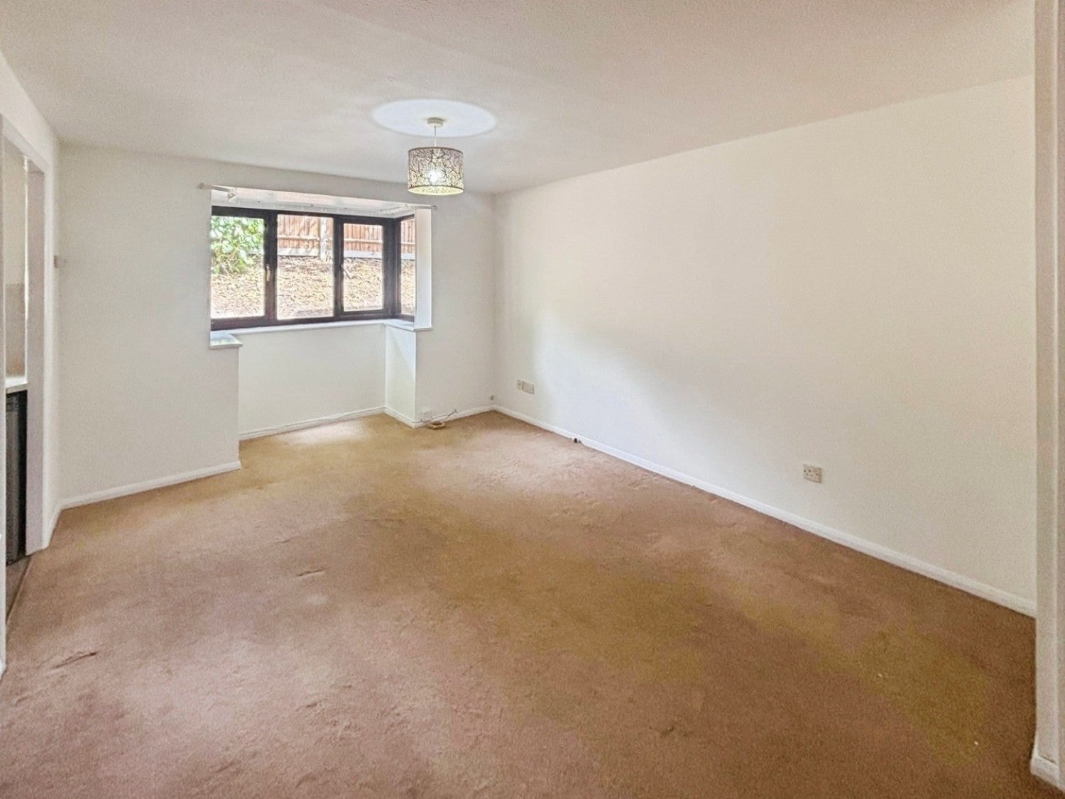 Flat Redan Gardens in Rushmoor