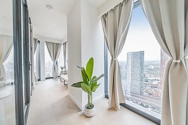 Flat Carnation Way in Greater London