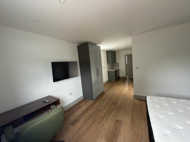 House Cavendish Avenue in Greater London
