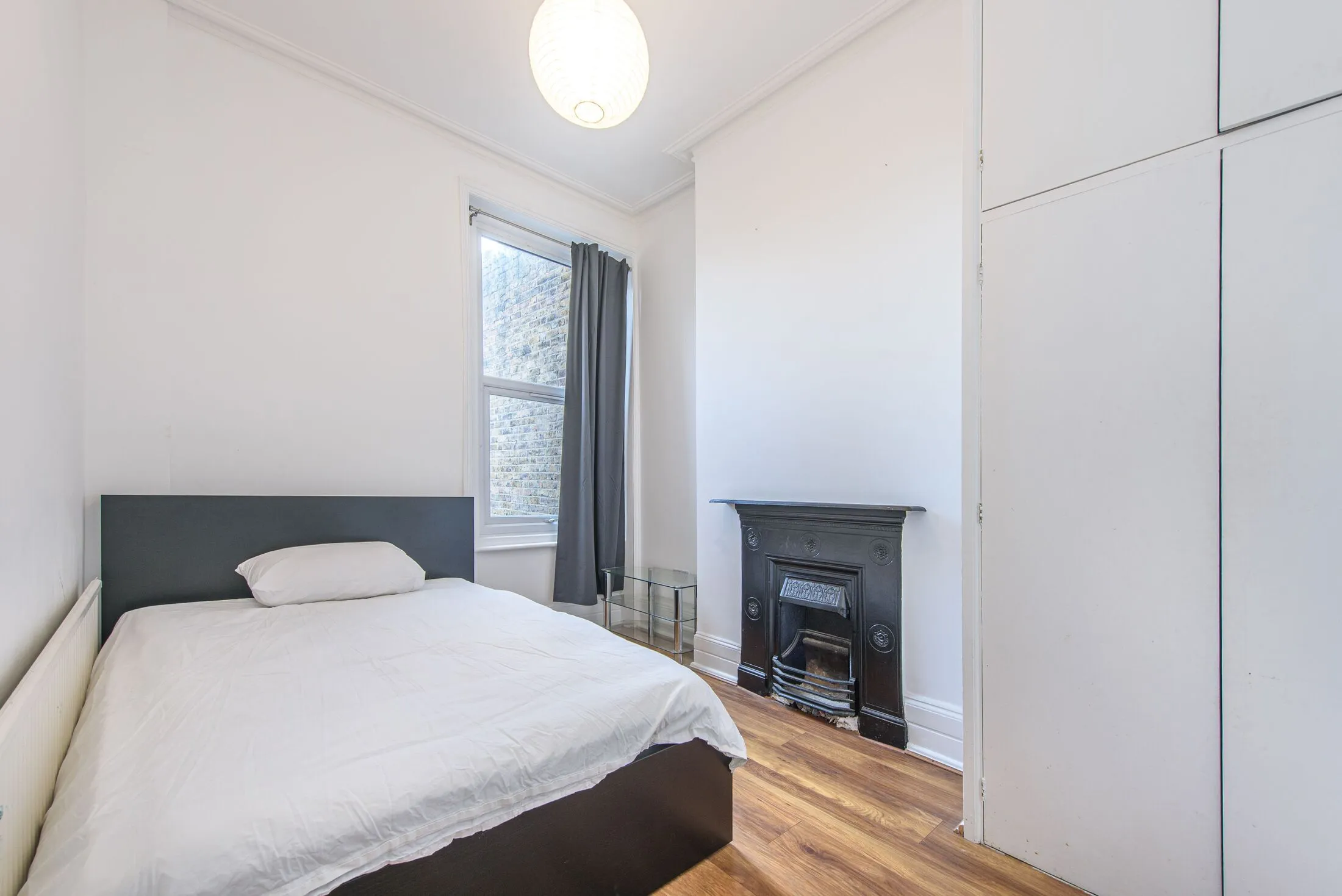 House Willesden Lane in Greater London