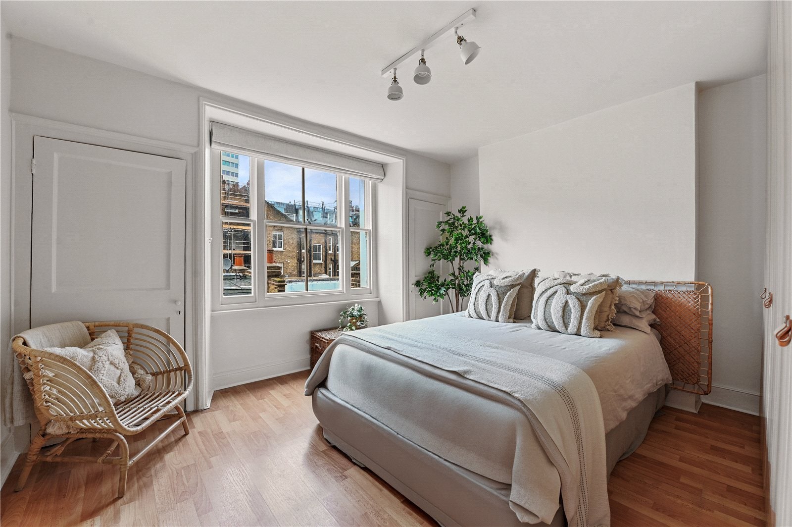 Flat Nottingham Place in City of Westminster